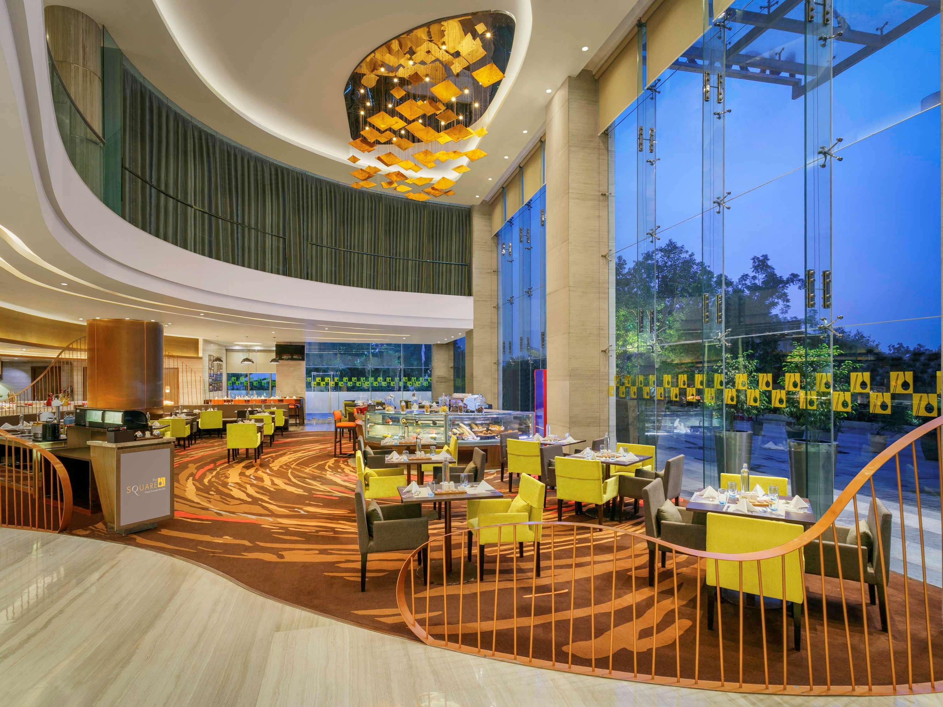 Novotel Ahmedabad Bagian luar foto